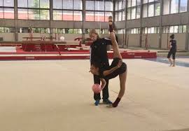 Jun 12, 2021 · después tres intentos, rut castillo puede escribir su nombre como la primera mexicana que competirá en unos juegos olímpicos en gimnasia rítmica.la tapatía conquistó el boleto a tokio 2020. Angelova Y Furalev Son Los Nuevos Entrenadores De La Gimnasia Ritmica Mexicana Gimnasialatina