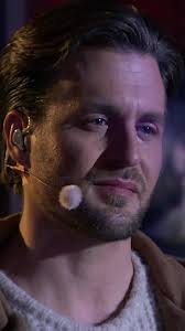 Die Verhaftung Jesu in #DiePassion Alexander Klaws als Jesus und Mark  Keller als Judas singen Symphonie #RTL #MarkKeller #AlexanderKlaws #Ostern  #Jesus #fürdich