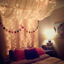 led lichtervorhang fur fenster und bett 3x3m 300leds lichterkette vorhang mit fernbedienung in 2021 cozy bedroom bedroom decor cozy cozy bedroom warm