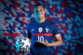 Check out his latest detailed stats including goals, assists. Kylian Mbappe Sparks Liverpool Hope As Youri Tielemans Speaks Out And Montrous Transfer Offer Made Liverpool Com