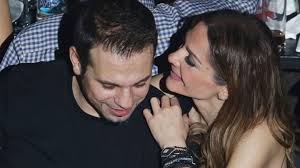 Η δέσποινα βανδή προσκαλεί τους τηλεθεατές να την ακολουθήσουν σε ένα γαστρονομικό οδοιπορικό σε κάθε γωνιά της χώρας. O Ntemhs Nikolaidhs Milaei Gia Prwth Fora Gia Th Despoina Bandh