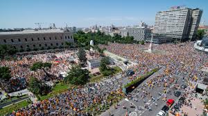 Check spelling or type a new query. Espectacular Vista Aerea De La Plaza De Colon Con Miles De Personas Contra Los Indultos Libertad Digital