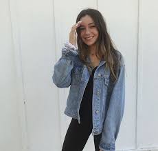 Pin By Bethanie Dodd On Insta Inspo Girl Model Fashion Poses For Pictures
