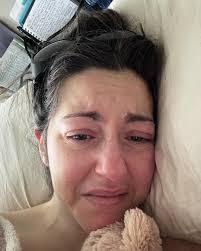 Kelly Bledsoe's Instagram, Twitter & Facebook