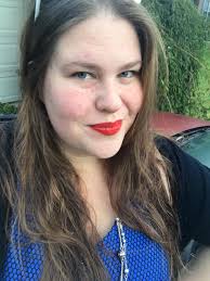 Betty you are rocking the red♥️🌹✨