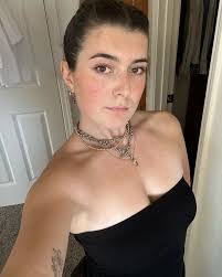 Vivian Morse's Instagram, Twitter & Facebook