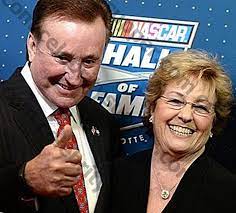 September 21, 1945 birth place: Richard Childress Vermogen Vermogen Haus Auto Lebensstil Wohltatigkeit Gehalt Geschaft Alter Grosse Frau Kinder Biografie Juli 2021