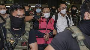 Buronan kelas kakap ditangkap, tan gozali minta kejagung sita aset adelin. Xfb0w4a5tbpltm