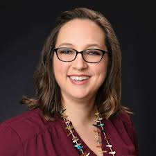 Leslie Swain's Instagram, Twitter & Facebook