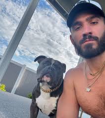 Every dog has its day. Who else best friend is there dog 🤣? We just be  chilling watching out for the neighborhood 😤 Dog supps @bullymax Chains by  @shopgld Links is bio