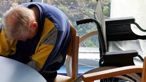 Maisons De Retraite En Detresse Manifestation Le 30 Janvier A 14h30 A Montpellier Club Millenaire Le Poing