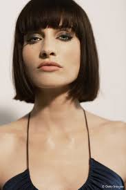 In this hairstyle, layers move away from the natural haircut's flow. Bob Haircut Vogue Nice