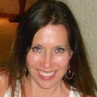 Lisa Winstead's Instagram, Twitter & Facebook