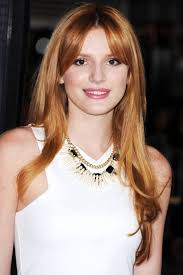 Gestufte Lange Haare Mit Gewachsenem Pony Pony Frisuren Langhaarfrisuren Frisur Lange Haare Pony Frisur Pony Lang