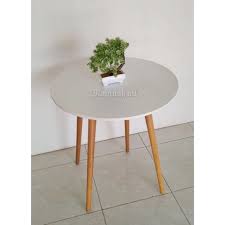 Meja rias yang tampil dengan hiasan kontemporer yang menarik pada lacinya, memiliki warna finishing yang cenderung terkesan konsep klasik, memiliki desain minimalis kekinian dan kontruksi yang kuat, tersedia banyak pilihan produk sejenis. Meja Ruang Harga Terbaik Furniture Perlengkapan Rumah Agustus 2021 Shopee Indonesia