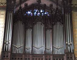 Il était désigné comme étant le « roi des instruments » en raison de sa capacité à produire des sons à travers plusieurs plages de volume et gammes. Grand Orgue De La Cathedrale Saint Michel Toulouse Les Orgues