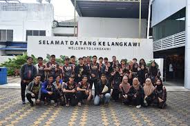 Ini adalah tempat tinggal gue selama di malaysia biaya untuk tinggal satu semester disini sekitar rm 1995 fasilitasnya ap. Kolej Kediaman Tun Ahmad Zaidi On Twitter A Group Of 37 Residents From Kolej Kediaman Tun Ahmad Zaidi Went To Langkawi Island For Kembara Inspirasi Apresiasi Alam From 2 4