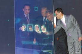 In 2004, he assumed the position of managing director/chief executive officer of malaysia lng group of companies and was. Pm Calls For Partnerships Among Asian O G Leaders The Edge Markets