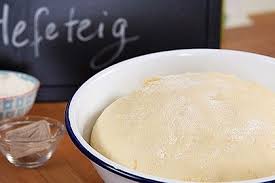 Susser Uber Nacht Hefeteig Von Genussjunkie Chefkoch Rezept In 2020 Rezepte Essen Schnitzen Teig
