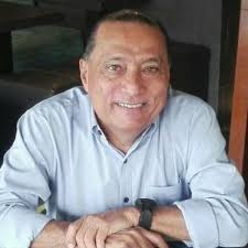 Me dice Néstor Suarez (@nestorsuarezrb). Economista Msc y PhD en Economía  Universidad de Londres