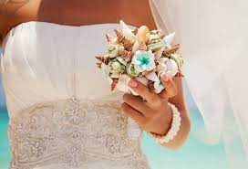 Beach wedding beach wedding invitations boutonniere diy and crafts art n craft crafts calla lillies tiffany blue seashell crafts. 20 Beach Wedding Bouquet Ideas Seashells And Flowers