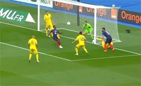 Retrouvez le meilleur du sport et de l'actualité sportive en vidéo sur l'équipe. Video Le But Incroyable D Eduardo Camavinga Stade Rennais Avec L Equipe De France La Chronique Republicaine