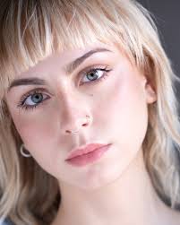 Chi non ha luce in viso, non diventerà mai una stella… William Blake He  whose face gives no light, shall never become a star… William Blake Model  @giadaaapaaan Mua @alecrocamo_mua #fotografía #foto #