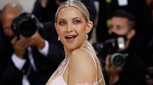 Cristina Rodríguez, dos vestidos de novia y una polémica