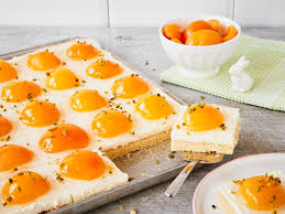 Spiegeleikuchen Der Osterklassiker Vom Blech Einfach Backen