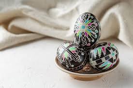 Everything you need to celebrate a traditional ukrainian easter. Pysanky The Beautiful Tradition Of Ukrainian Easter Eggs And How To Make Your Own My Modern Met Bloglovin