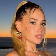 ▷ Biografía de Lluna Clark ◁ Edad, estatura, novio, twitch