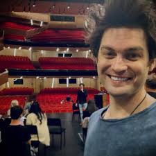 When you've been in lockdown for months and all you want to do is perform!  😂 Edward #disney #beautyandthebeast #evermore #opera  #operasingersoninstagram #australia #lockdown #nsw #deccarecords  #universalmusicgroup