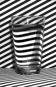 Black And White Creative Illusion Drawings The Awesome Effects Of Refraction In Water Imgur White Photography Black And White Black And White Photography