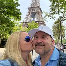 It's still snowing 💖☃️❄️