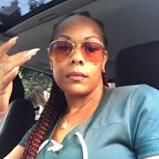 Marlo Evans (@marlomagnet)