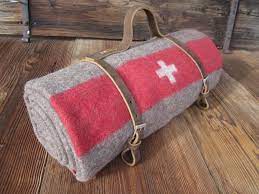 Hochdeutsch oder schriftdeutsch) genannt und ist nicht mit dem schweizerdeutsch gleichzusetzen. Schweizer Armeedecke Von Luti