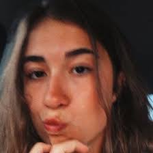 Abby Huss's Instagram, Twitter & Facebook