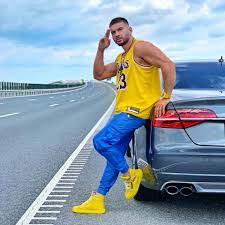 We gathered and successfully promote some of the most representative romanian artists: Dorian Popa X X X Fan Page Videos Facebook