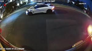 NTSB opens investigation into Waymo vehicles passing stopped Austin ISD buses