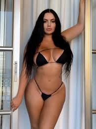 OnlyFans Model in sexting - FameRegistry.com