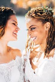 Ladies of the Lake: Nimue marries Morgan Le Fay in this Arthurian wedding  shoot • Offbeat Wed (was Offbeat Bride)