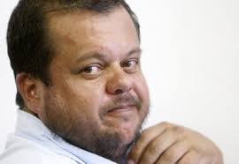 MEDELLÍN: Sobre el Párroco Paramilitar de El Limonar y su relación con Luis  Pérez Gutiérrez