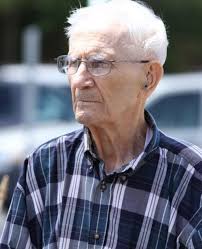 Salem D-Day coxswain guided landing barge to Normandy Beaches