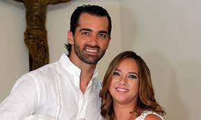 Adamari lópez y toni costa luego de cinco años de estar comprometidos, finalmente la pareja tiene fecha para su boda. Boda Secreta Toni Costa Sorprende Al Asegurar Que El Y Adamari Lopez Ya Estan Casados