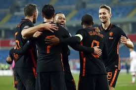 De loting van het wk voetbal dat in de zomer van 2014 in brazilië wordt gespeeld, is live bij de publieke omroep te volgen. Loting Van Groot Belang Voor Oranje Want Groepswinst Wordt Cruciaal Loting Wk Kwalificatie Ad Nl