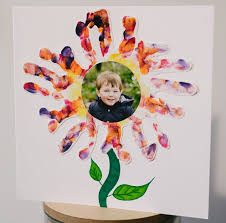 3 easy birthday card crafts to do with toddlers. Mothers Day Card For Toddlers Diy Handpring Flower Card