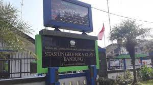 Dalam unggahan tersebut, bmkg juga mengimbau warga untuk tetap waspada akan terjadi. Cuaca Bandung Dingin Begini Penjelasan Bmkg Tribun Jabar