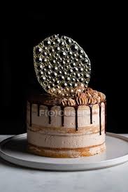 Mehl mit backin und kakao mischen und kurz auf niedrigster stufe unterrühren. Kuchen Stockfotos Lizenzfreie Bilder Focused