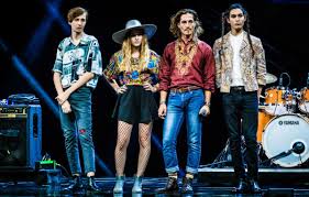testo di zitti e buoni. Zitti E Buoni Dei Maneskin Ascolta Il Testo Della Canzone