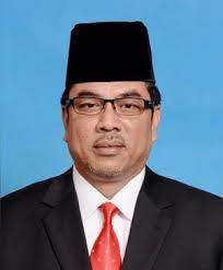 Datuk abd kadir bin haji md memberi maklumbalas permohonan jadual program bersama yab ketua menteri melaka berhubung temujanji mesyuarat / kunjung hormat. Ketua Menteri Melaka Bahasa Melayu